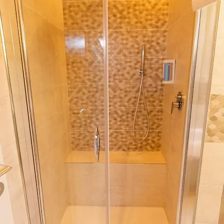 Отель La Perla 3*